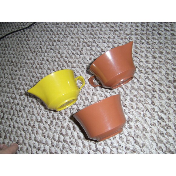 Allied Chemical Gold Yellow MELAMINE Creamer & Brown Creamer & Sugar Bow - Picture 5 of 7